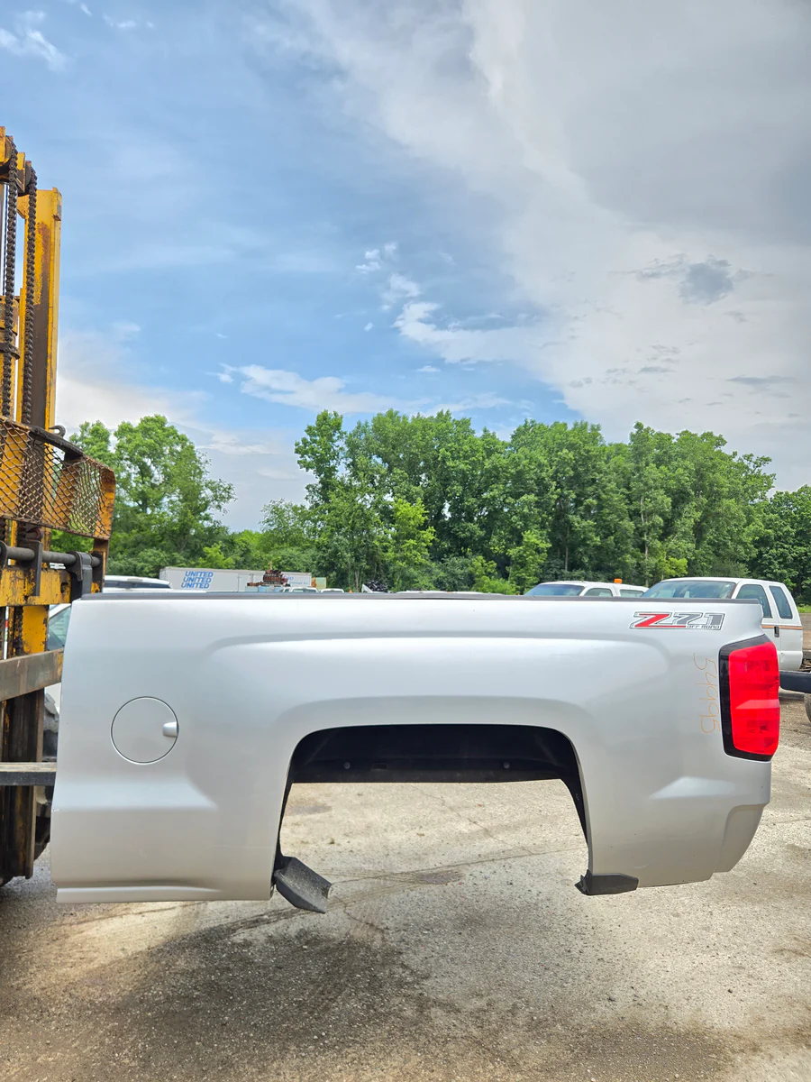 20250626_140341 2014-2019 Chevrolet Silverado 1500 2500 3500 HD 6' 6" Short Bed - Image 1