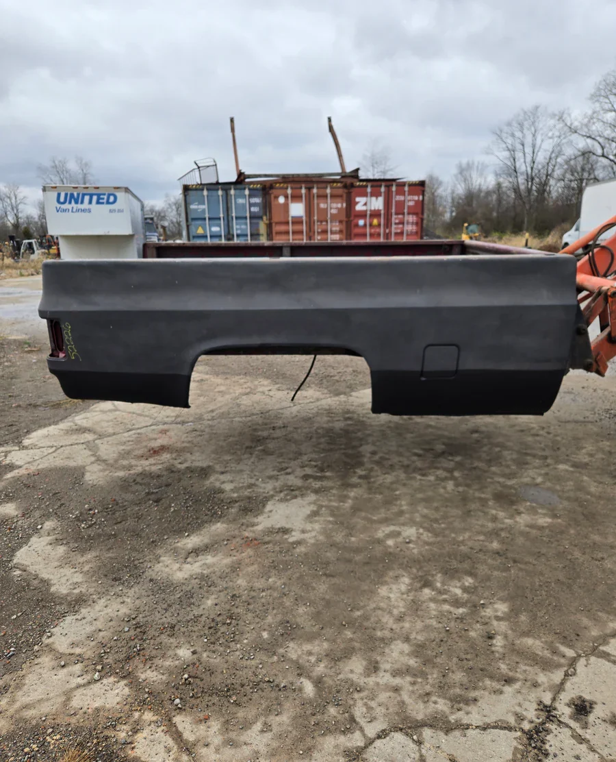 20241121_131320 1979-1987 Chevrolet / GMC Square Body 8' Long Bed