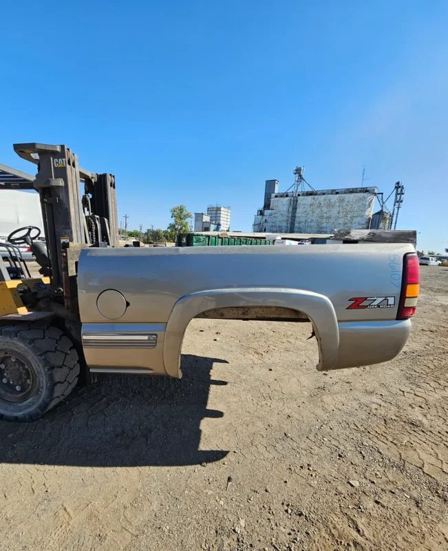 1999-2007 Chevrolet Silverado / GMC Sierra 1500 2500 3500 HD 6' 6" Short Truck Bed